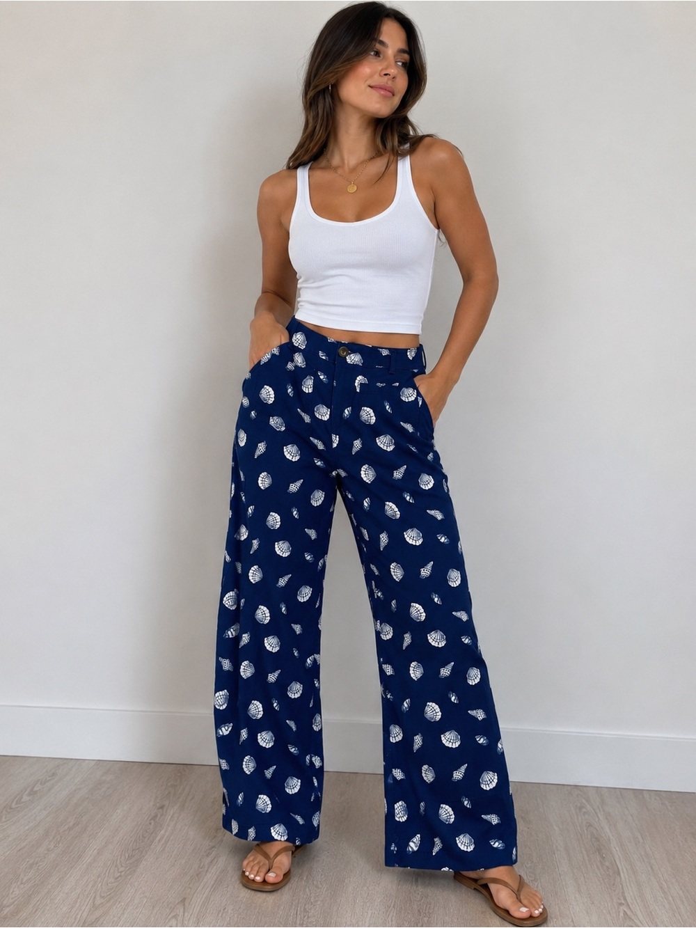 Loft The Palmer Wide Leg‎ Cropped Pants Size 2 Navy Seashell Print Coastal